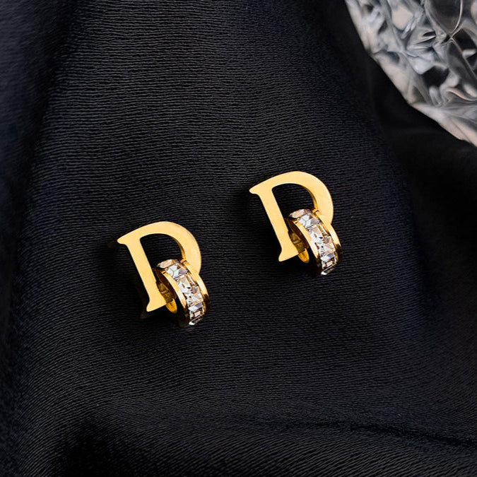 D Link Studs