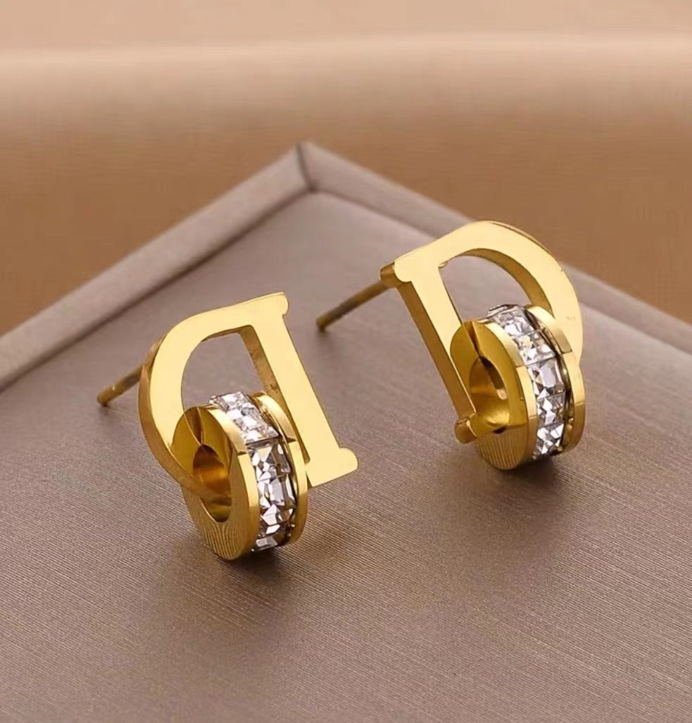 D Link Studs