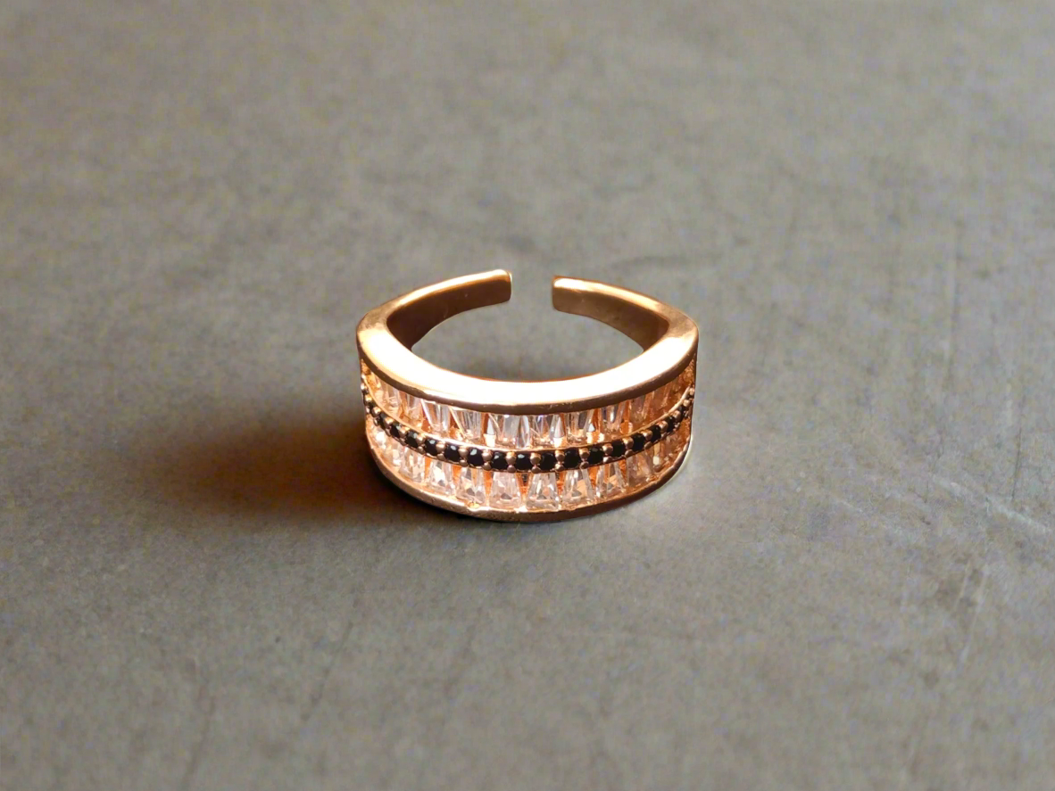 Black Crystal Ring