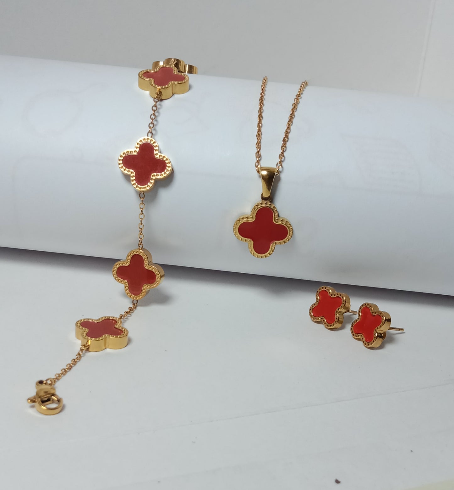 Vermillion Clover Set